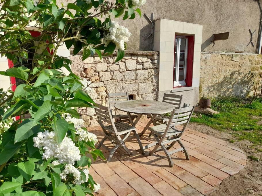 Gite En Bord De Loire Blaison-Saint-Sulpice Εξωτερικό φωτογραφία